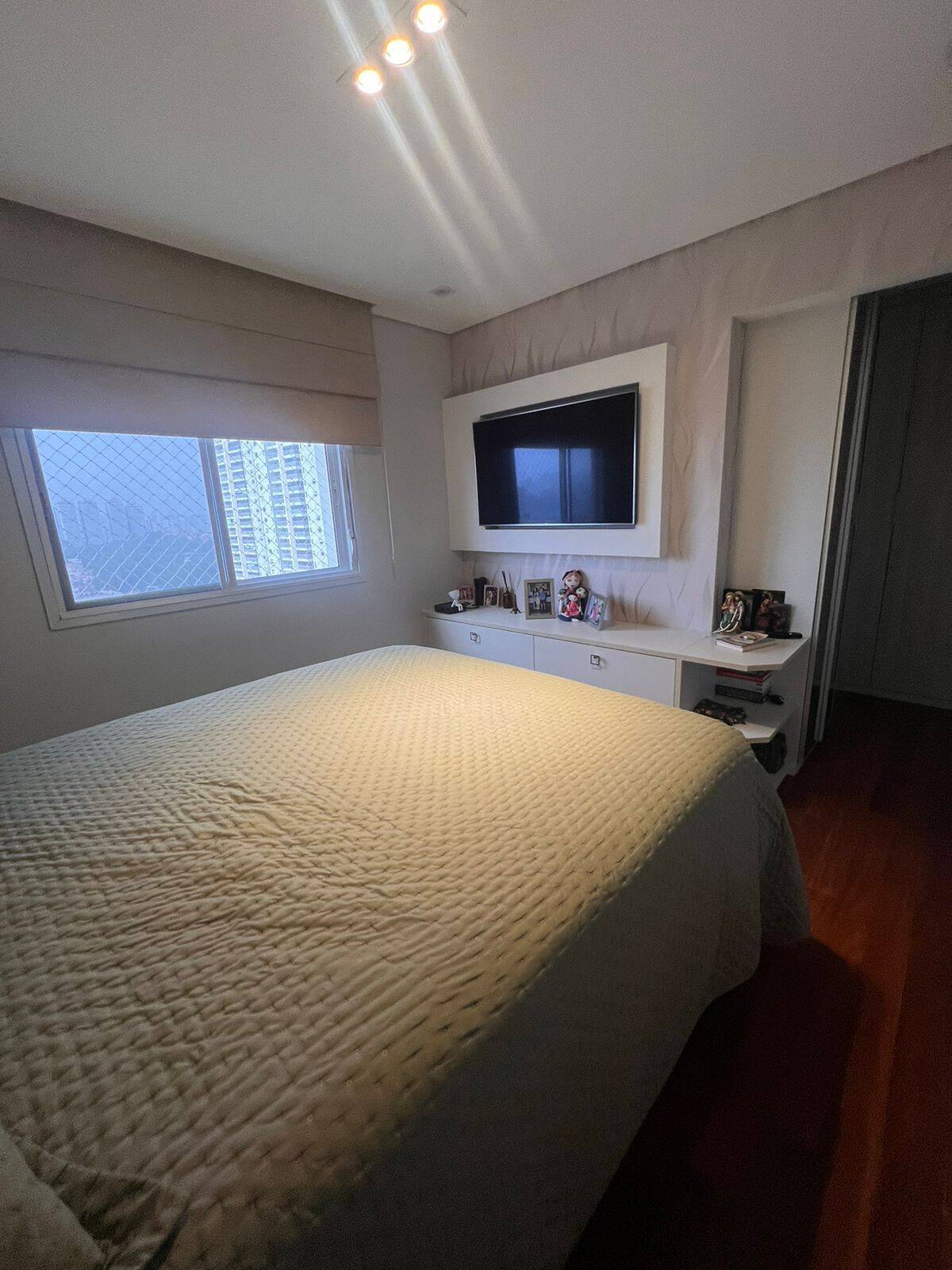 Apartamento à venda com 3 quartos, 123m² - Foto 35