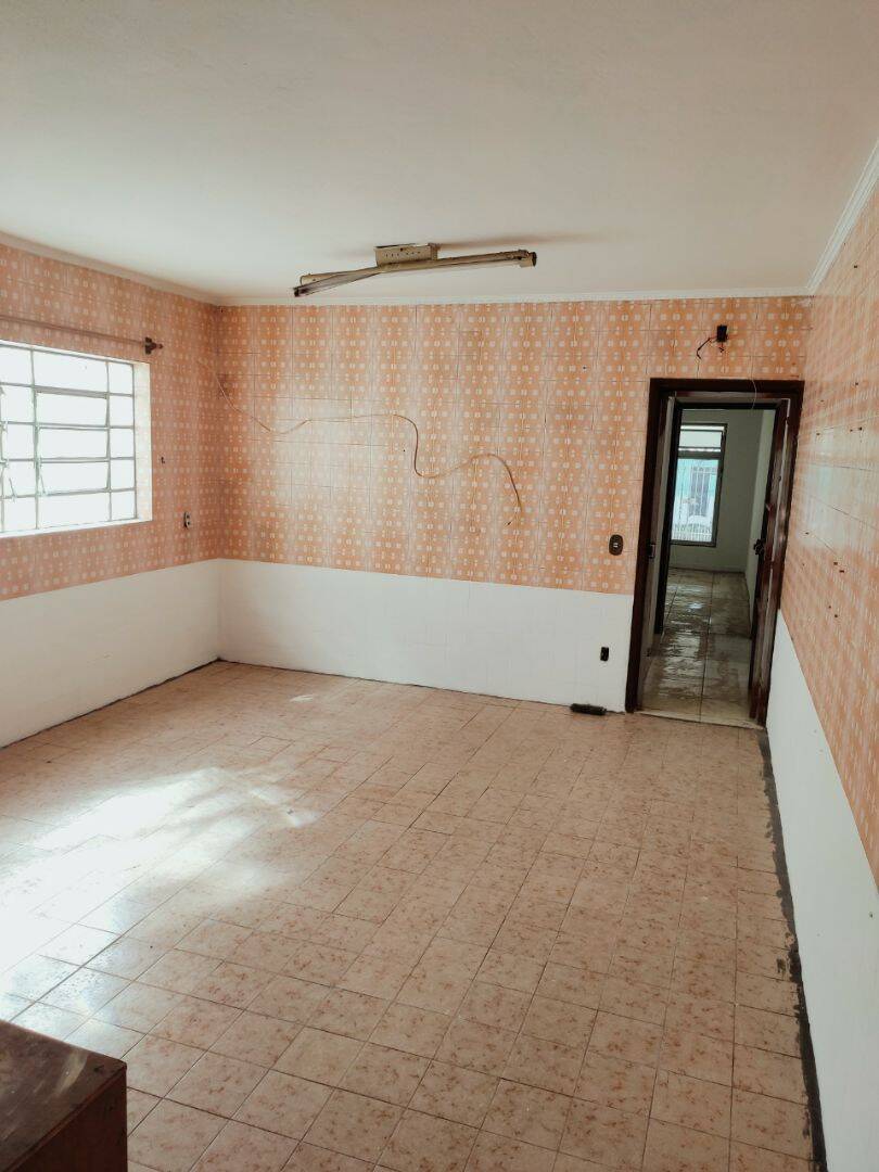 Casa à venda com 3 quartos, 180m² - Foto 7