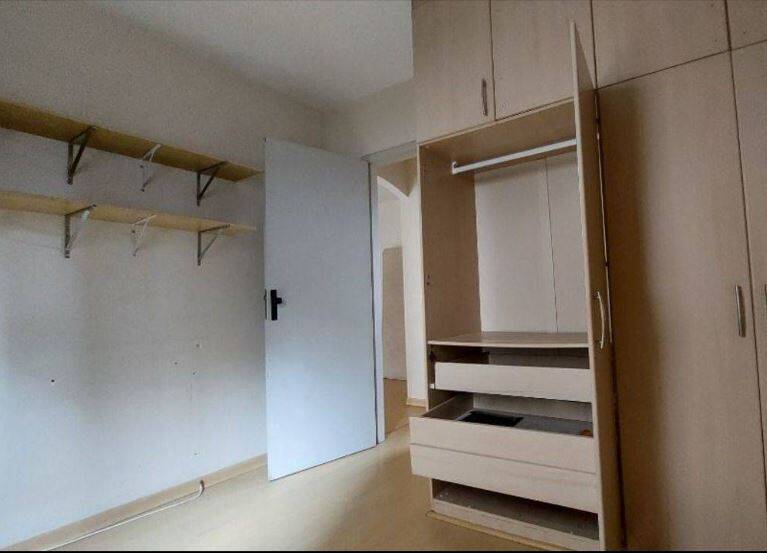 Apartamento à venda com 2 quartos, 64m² - Foto 11