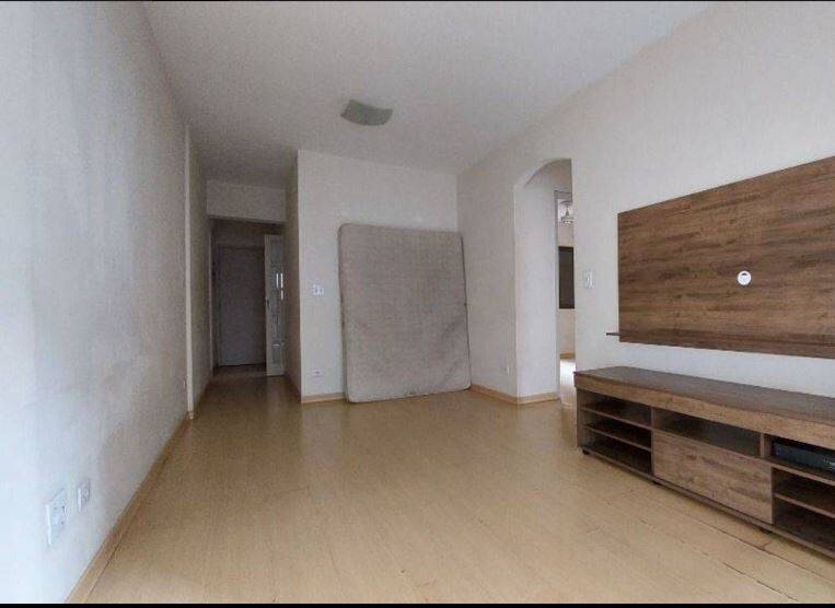 Apartamento à venda com 2 quartos, 64m² - Foto 2