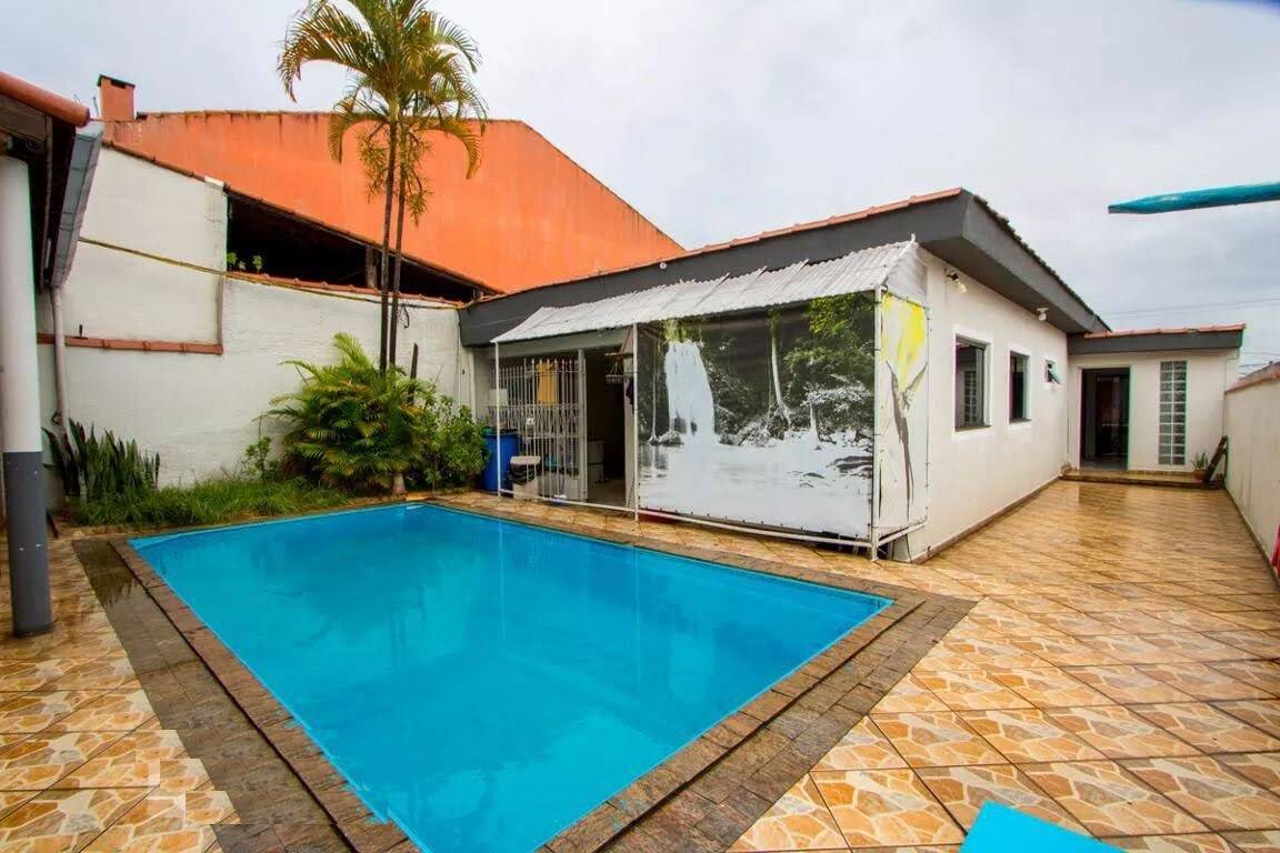 Casa à venda com 2 quartos, 224m² - Foto 2