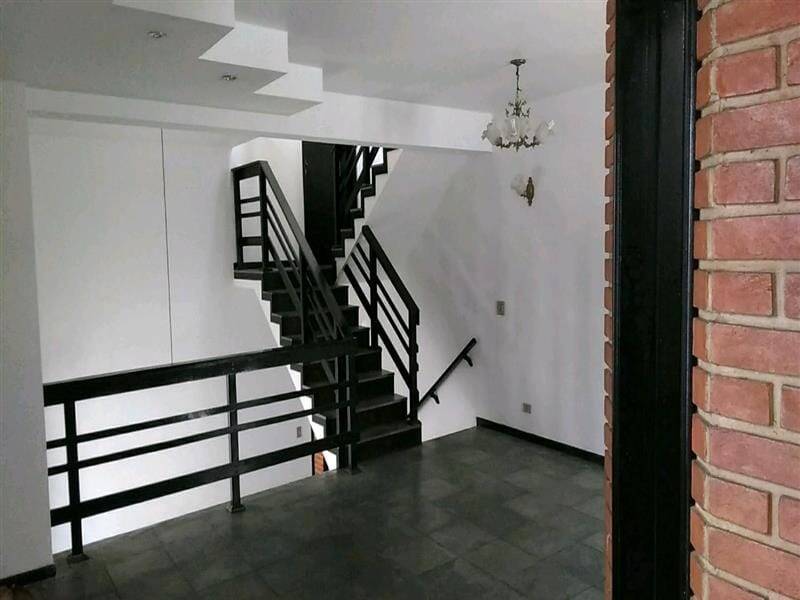 Sobrado à venda com 3 quartos, 184m² - Foto 2