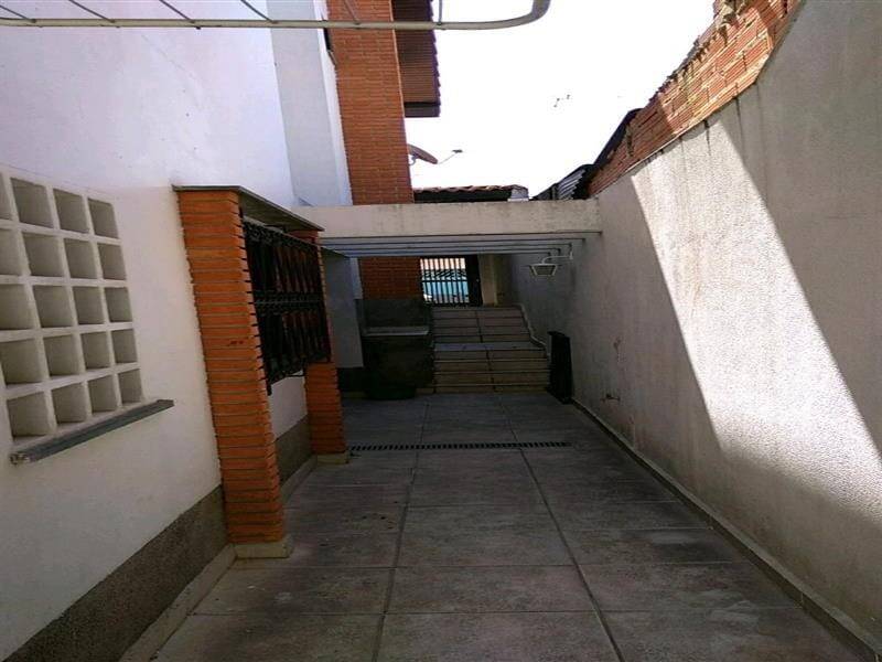 Sobrado à venda com 3 quartos, 184m² - Foto 32