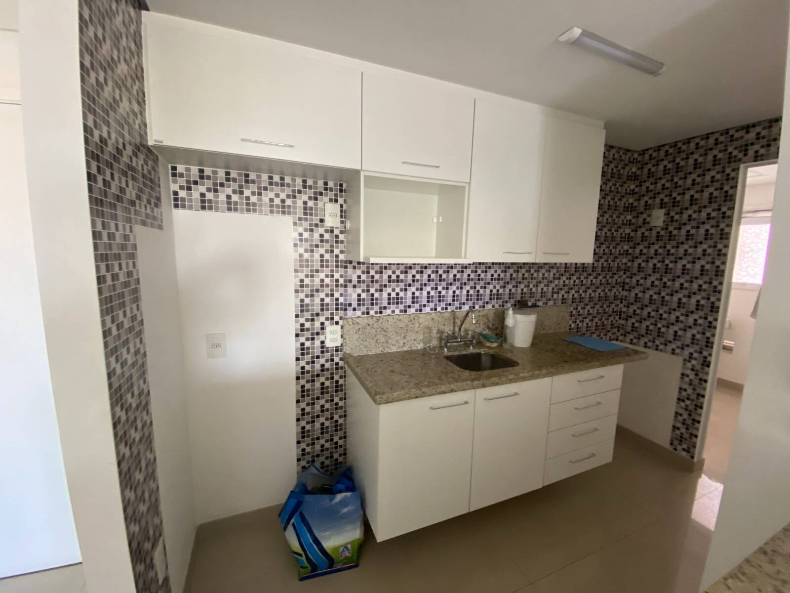 Apartamento à venda com 2 quartos, 74m² - Foto 12