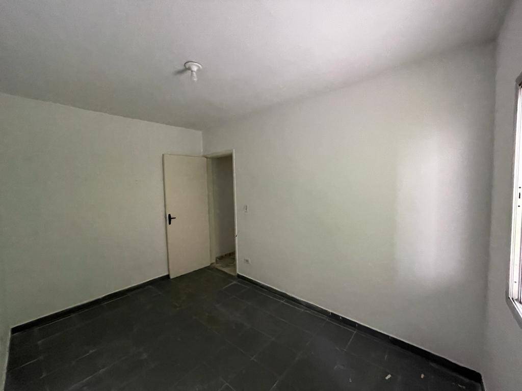 Casa à venda com 2 quartos, 180m² - Foto 6