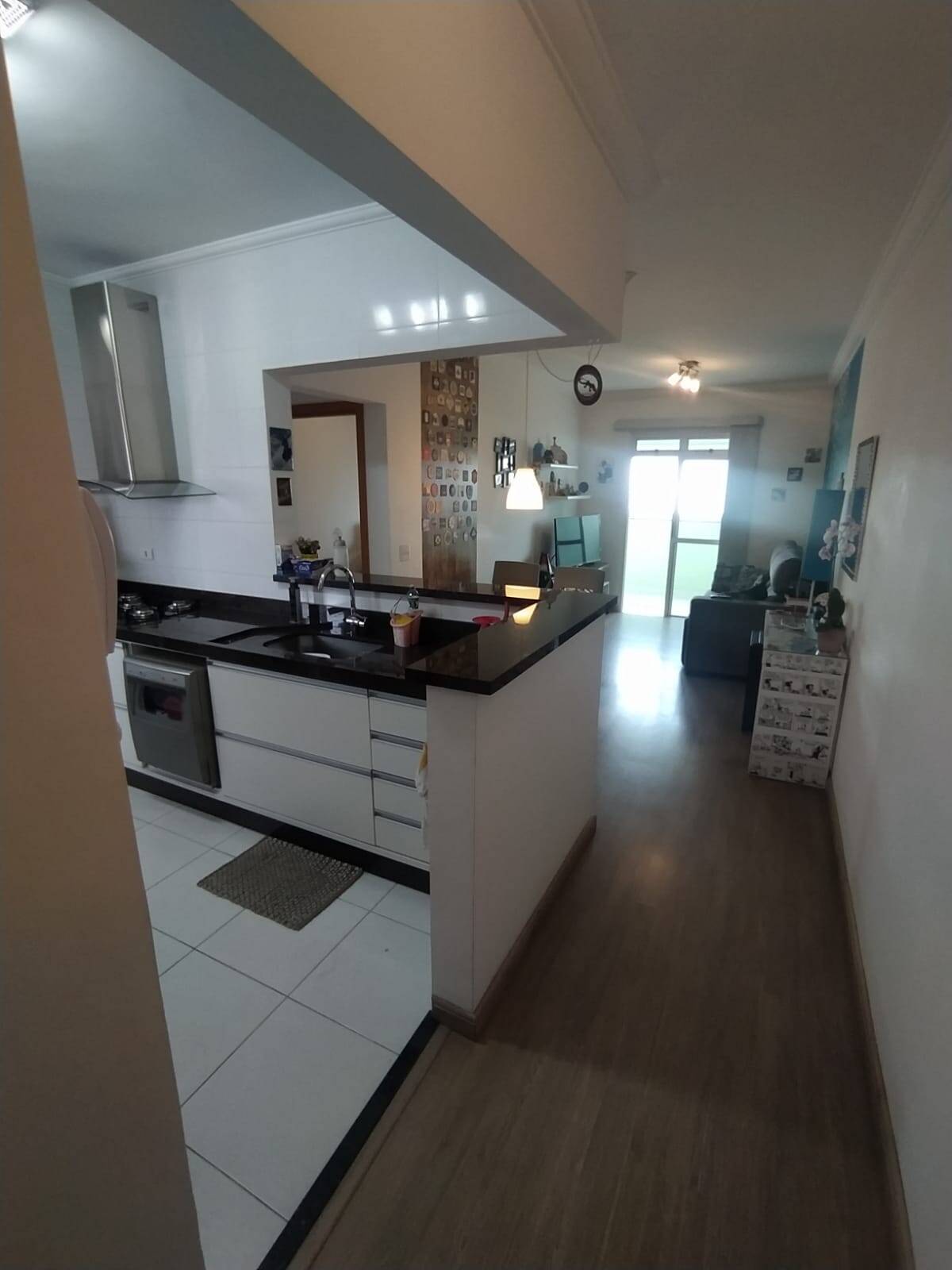 Apartamento à venda com 3 quartos, 84m² - Foto 2