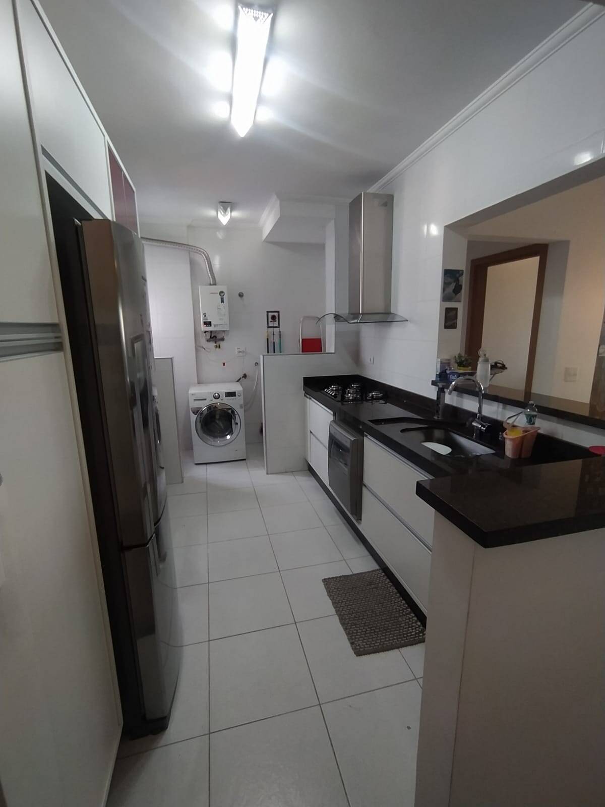 Apartamento à venda com 3 quartos, 84m² - Foto 19