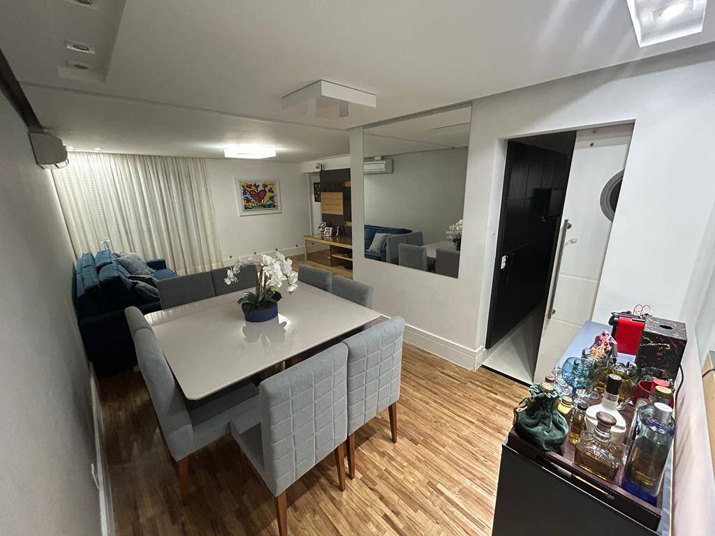 Apartamento à venda com 3 quartos, 97m² - Foto 10