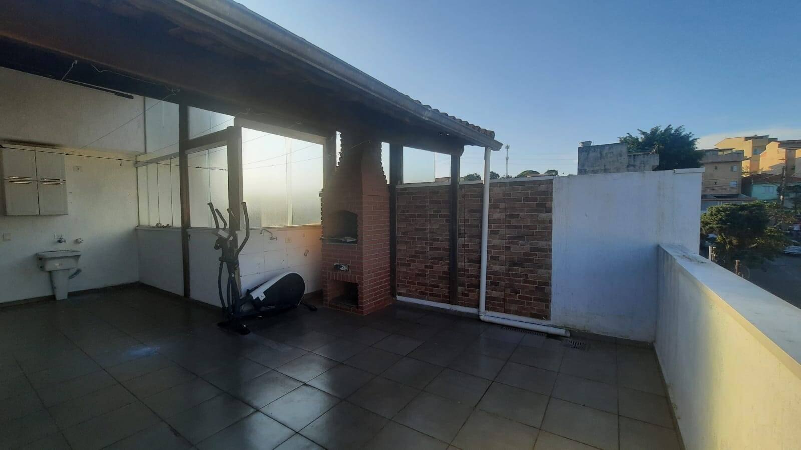 Apartamento à venda com 2 quartos, 98m² - Foto 3