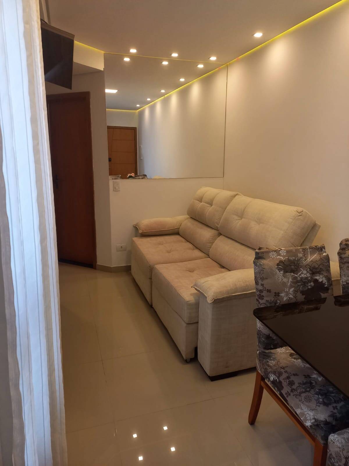 Apartamento à venda com 2 quartos, 73m² - Foto 3