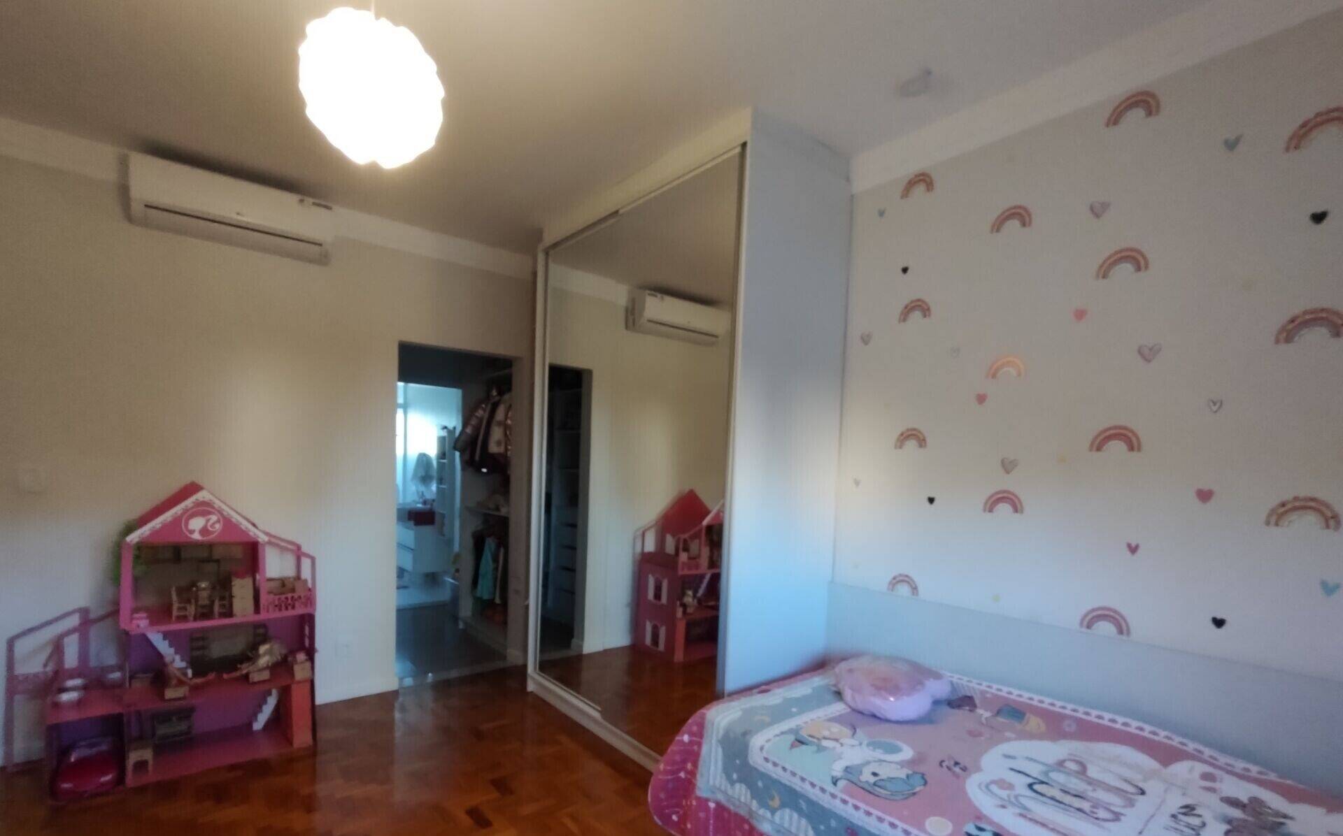 Casa à venda com 3 quartos, 260m² - Foto 5