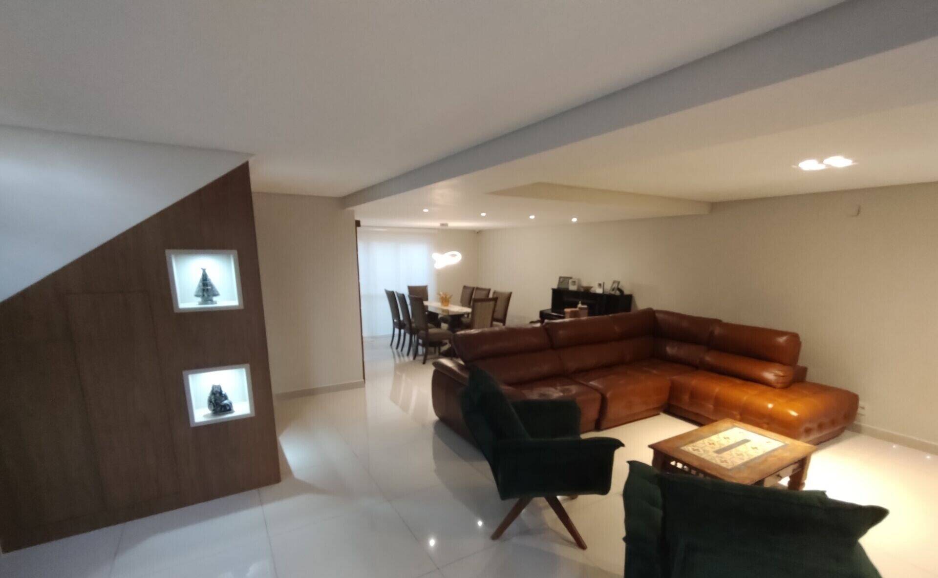 Casa à venda com 3 quartos, 260m² - Foto 3