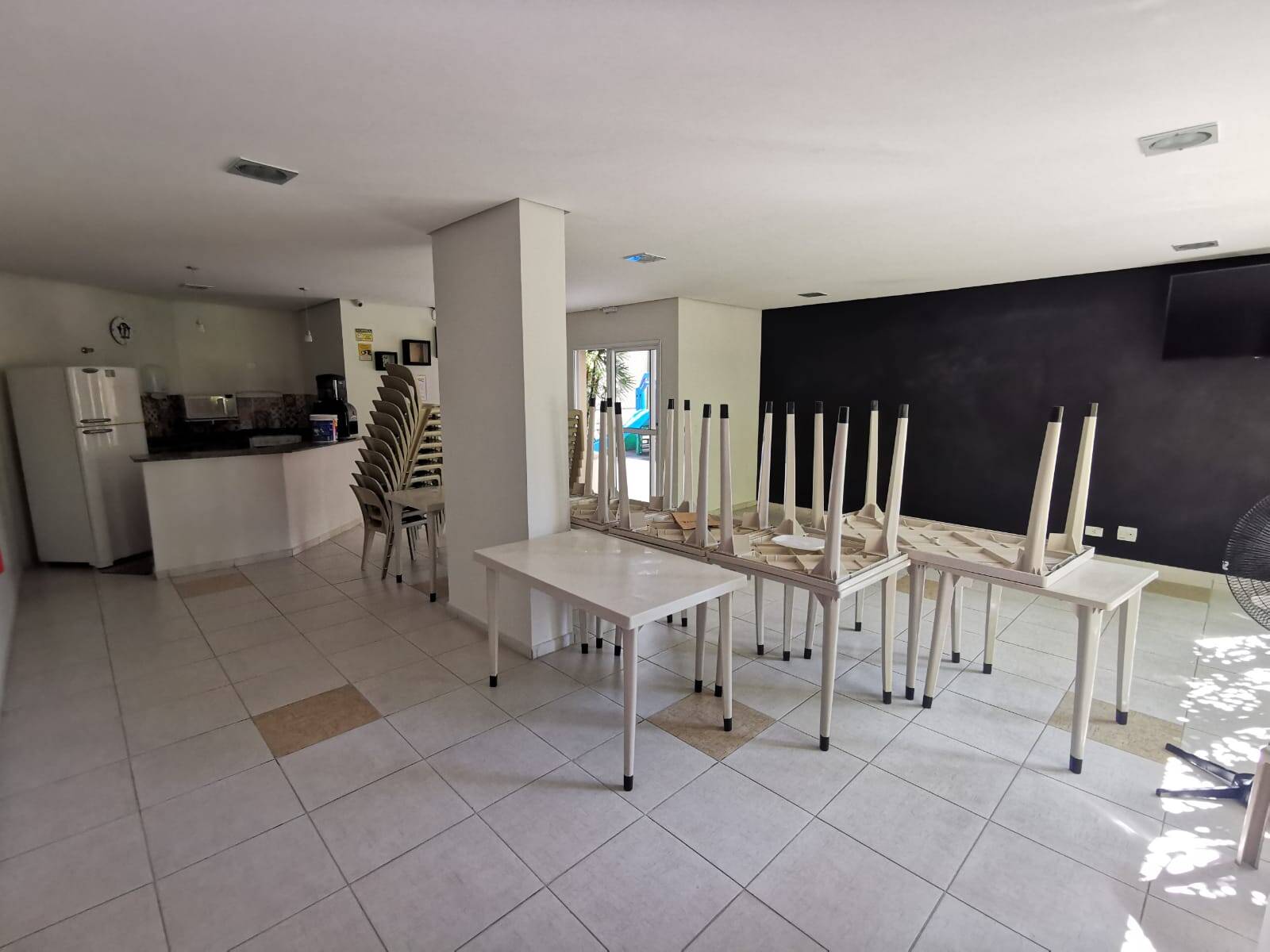 Apartamento à venda com 2 quartos, 60m² - Foto 23