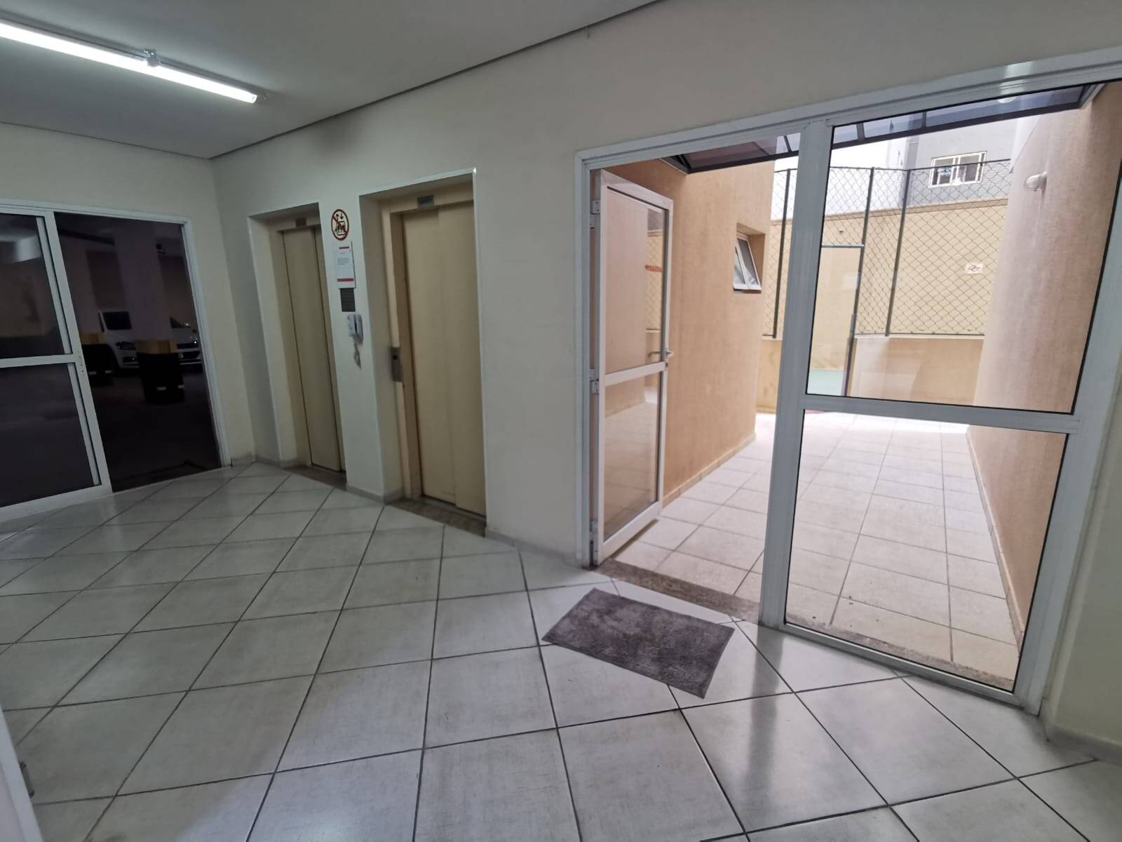 Apartamento à venda com 2 quartos, 60m² - Foto 27