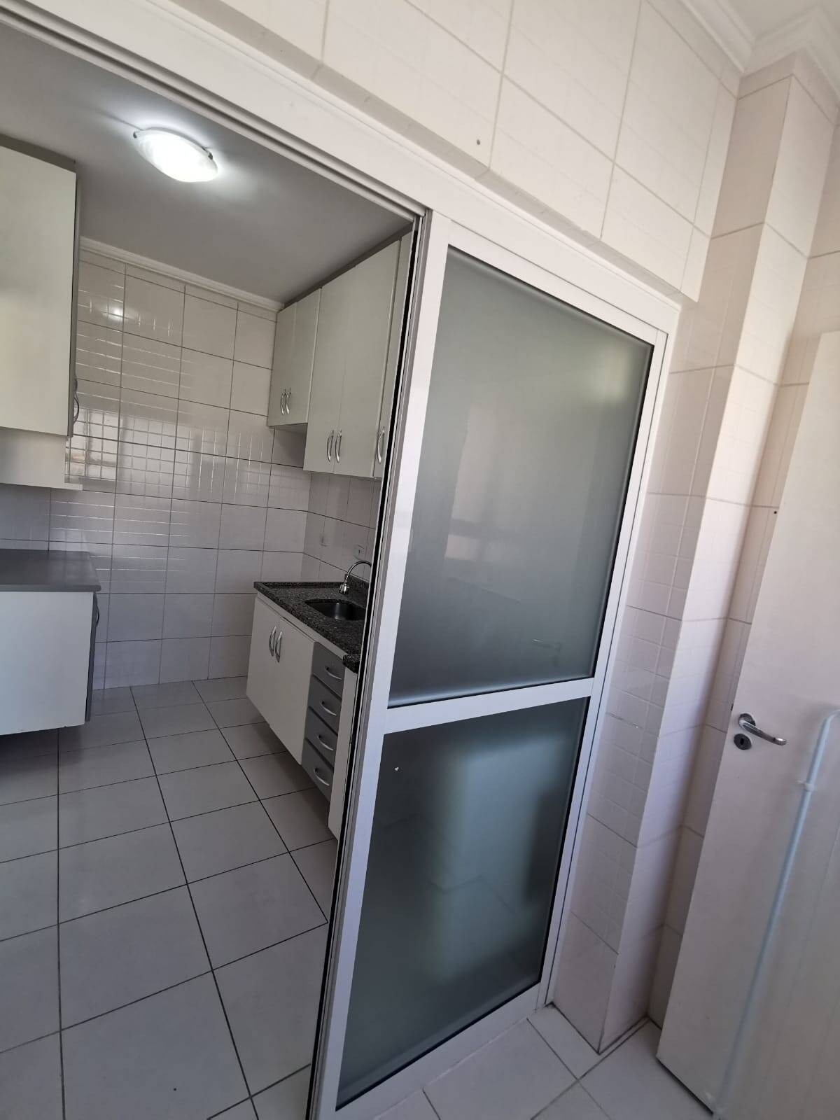 Apartamento à venda com 2 quartos, 60m² - Foto 7