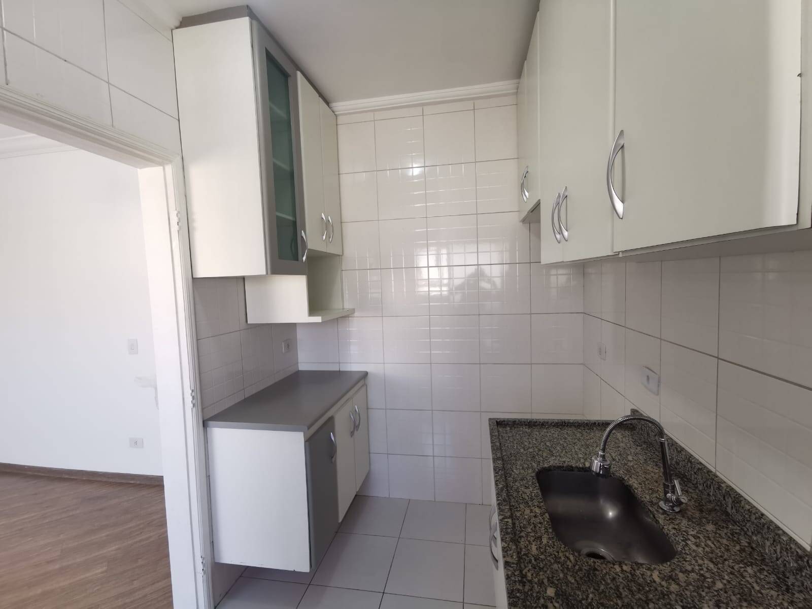 Apartamento à venda com 2 quartos, 60m² - Foto 5