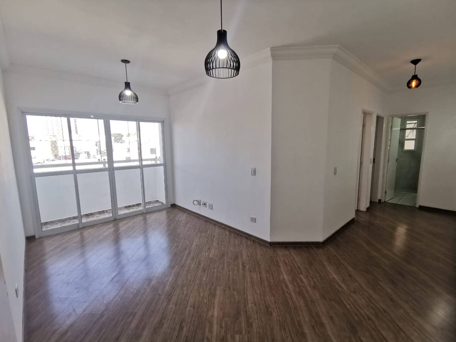 Apartamento à venda com 2 quartos, 60m² - Foto 2