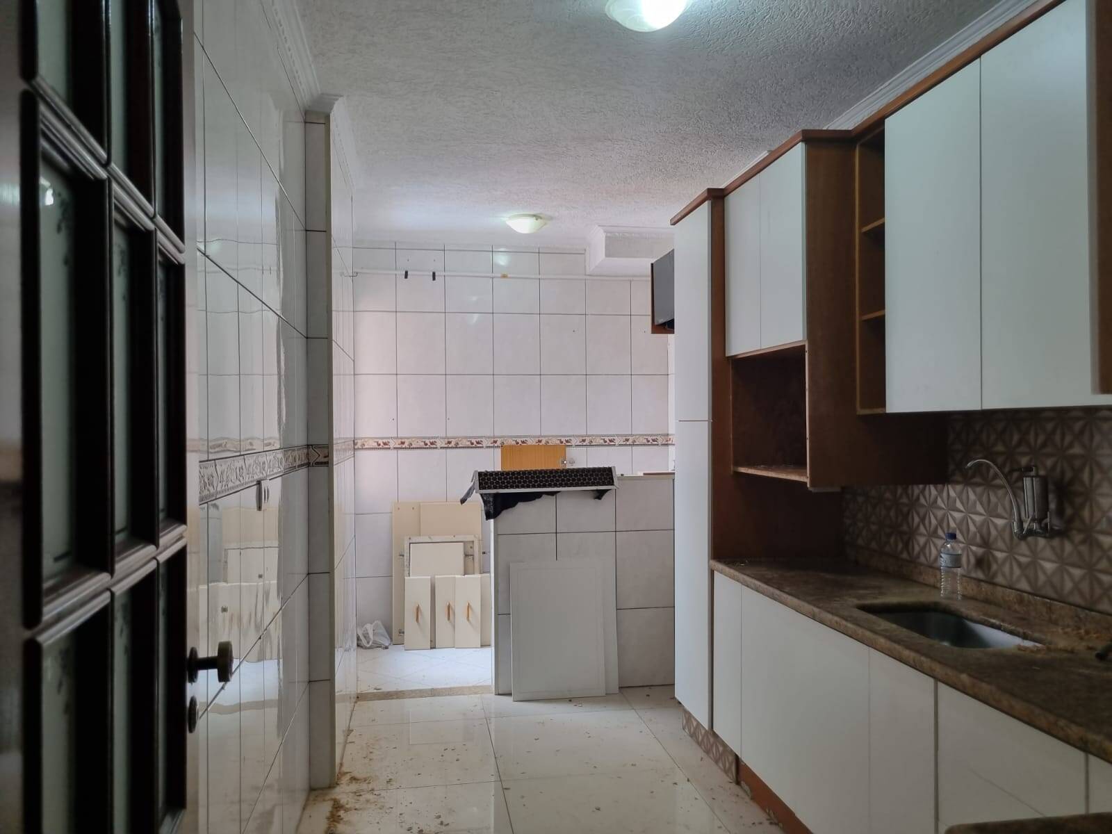 Apartamento à venda com 2 quartos, 70m² - Foto 11