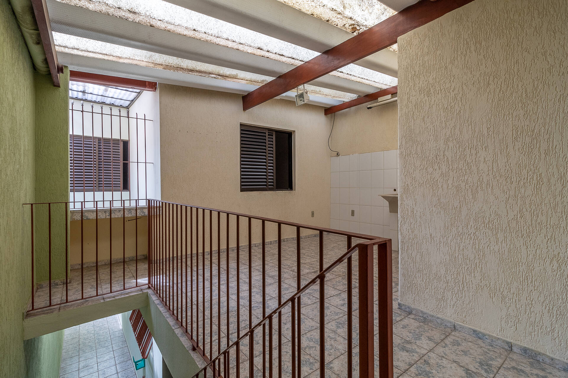 Casa à venda com 3 quartos, 165m² - Foto 3