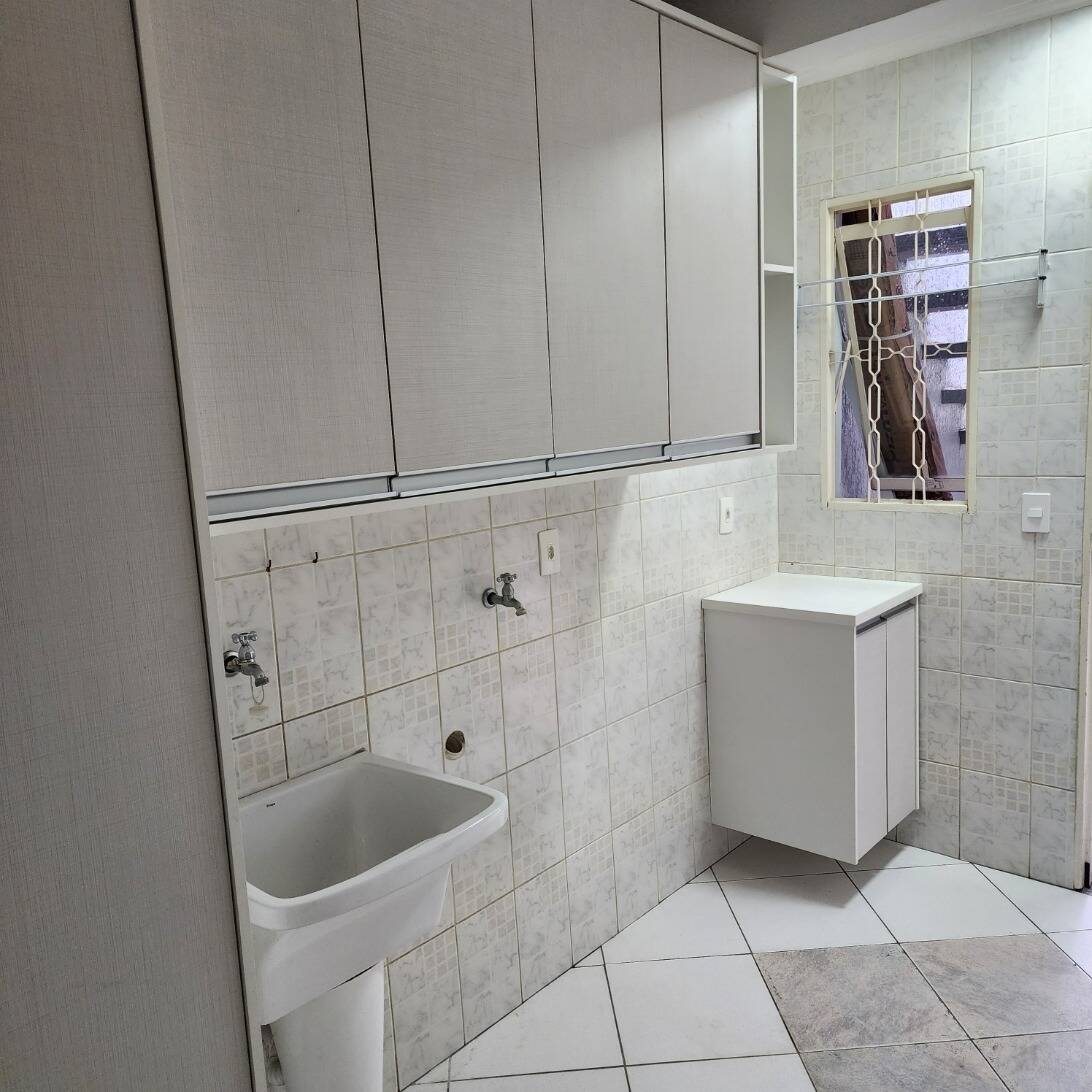 Casa à venda com 3 quartos, 210m² - Foto 12