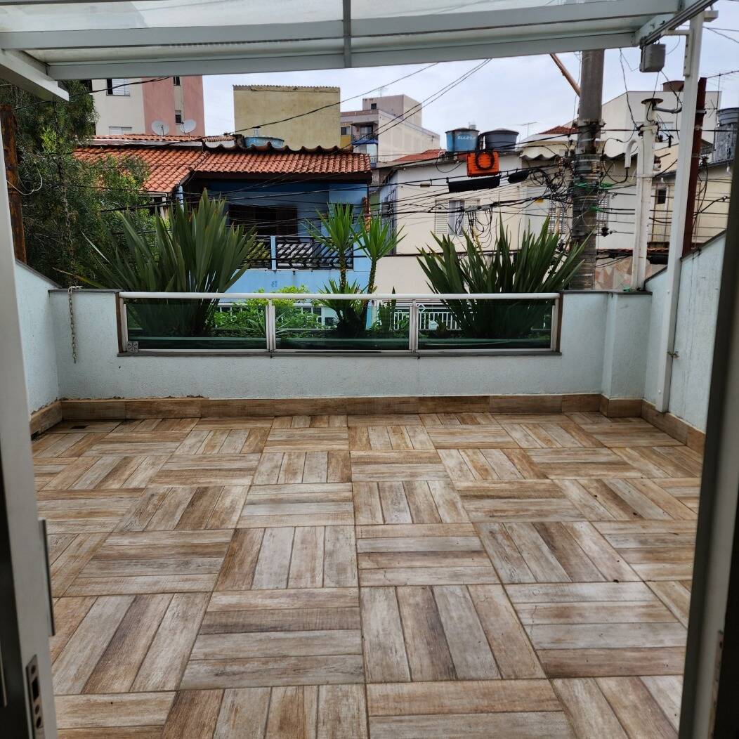 Casa à venda com 3 quartos, 210m² - Foto 2