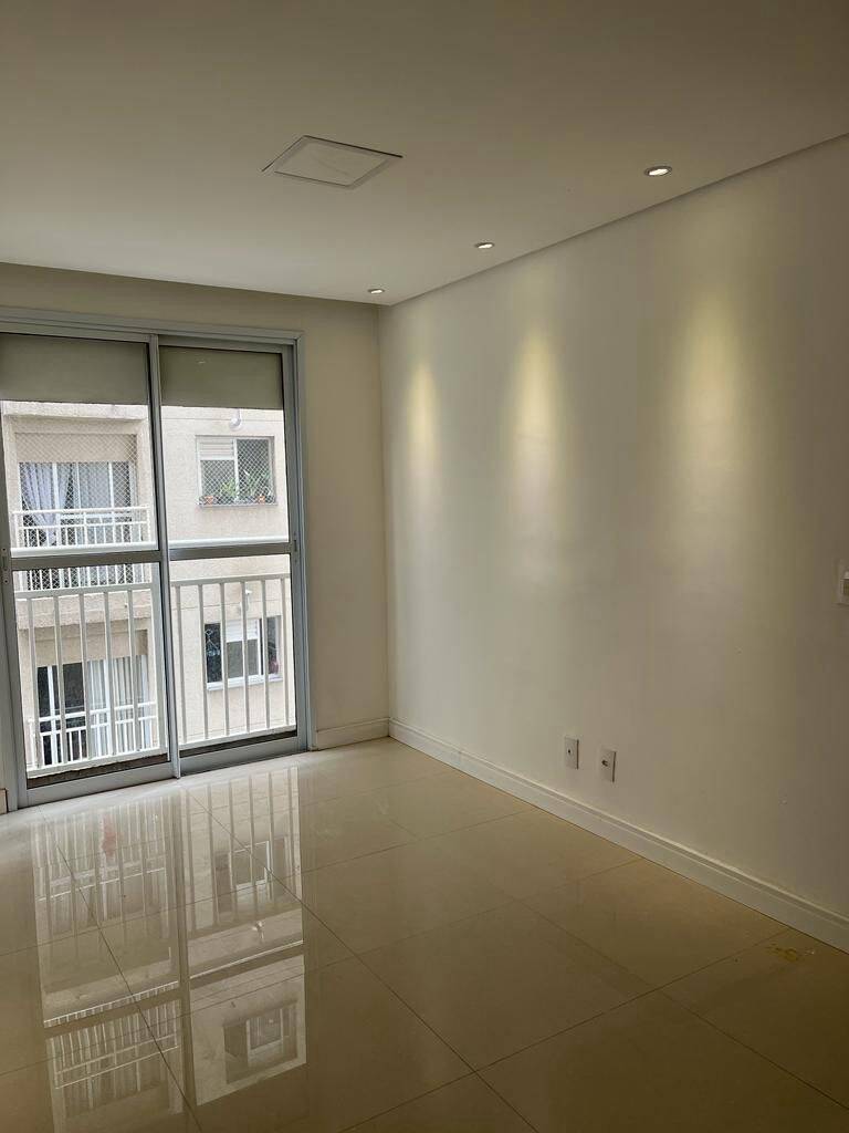 Apartamento à venda com 2 quartos, 45m² - Foto 2