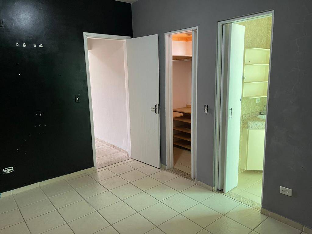 Casa à venda com 4 quartos, 270m² - Foto 7