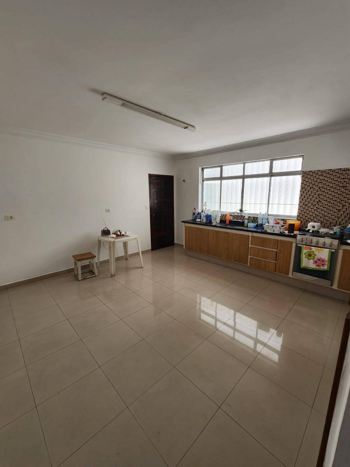 Casa à venda com 3 quartos, 210m² - Foto 6