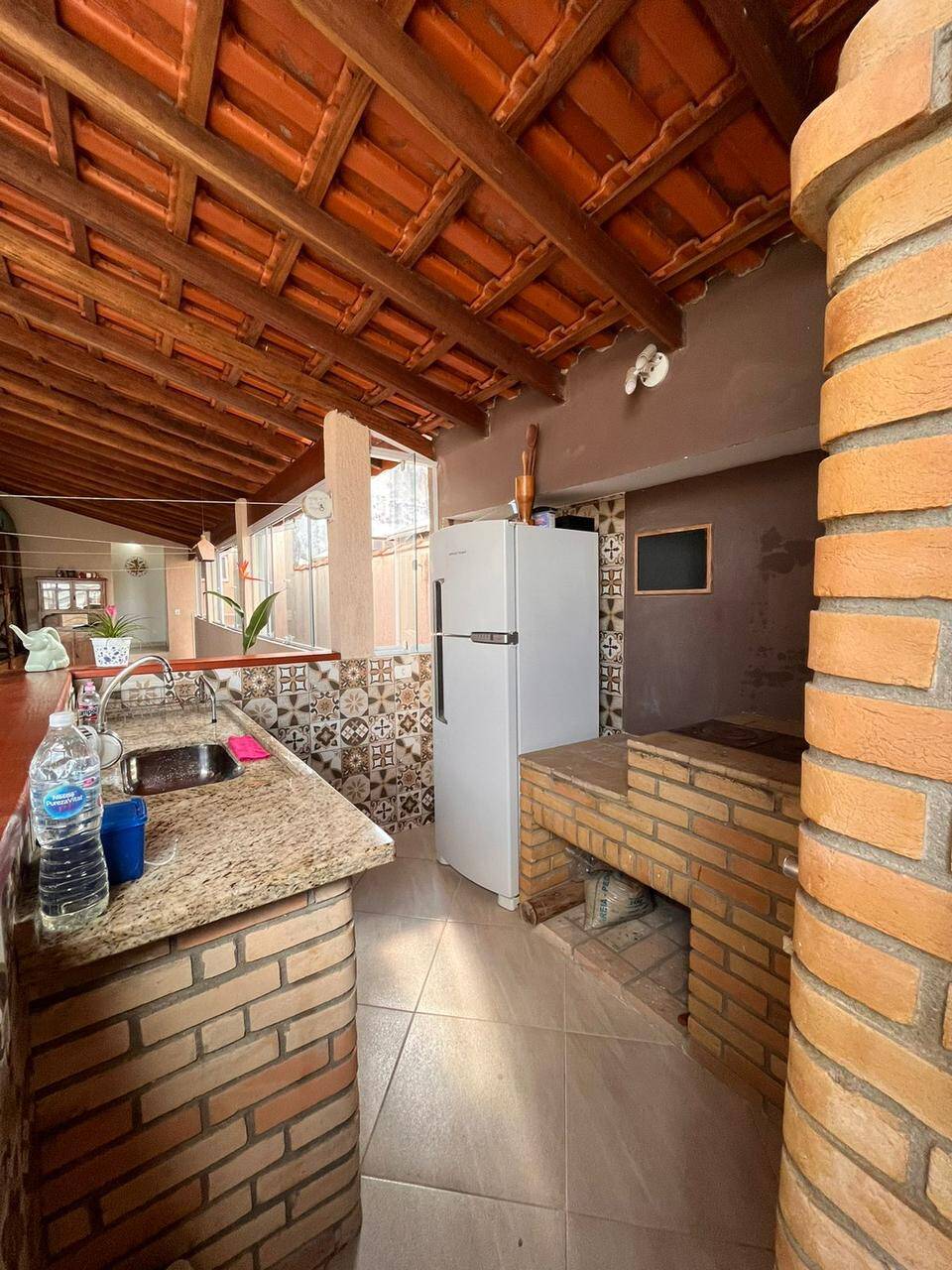 Casa à venda com 2 quartos, 182m² - Foto 4