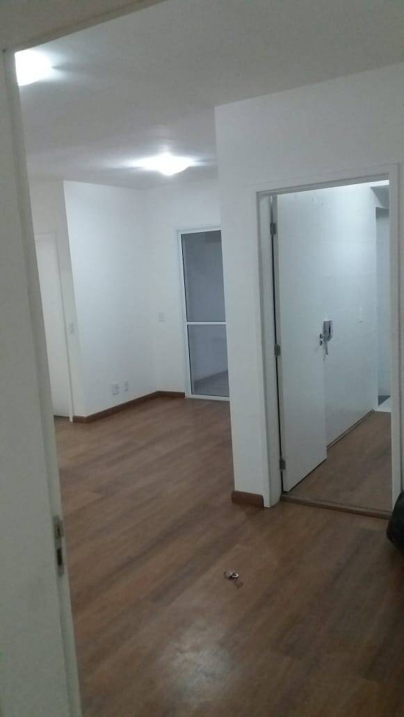 Apartamento à venda com 2 quartos, 70m² - Foto 4