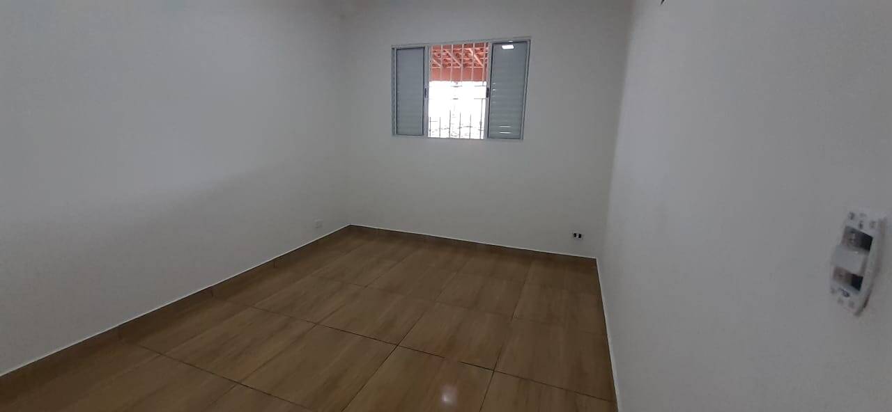 Casa à venda com 4 quartos, 190m² - Foto 18