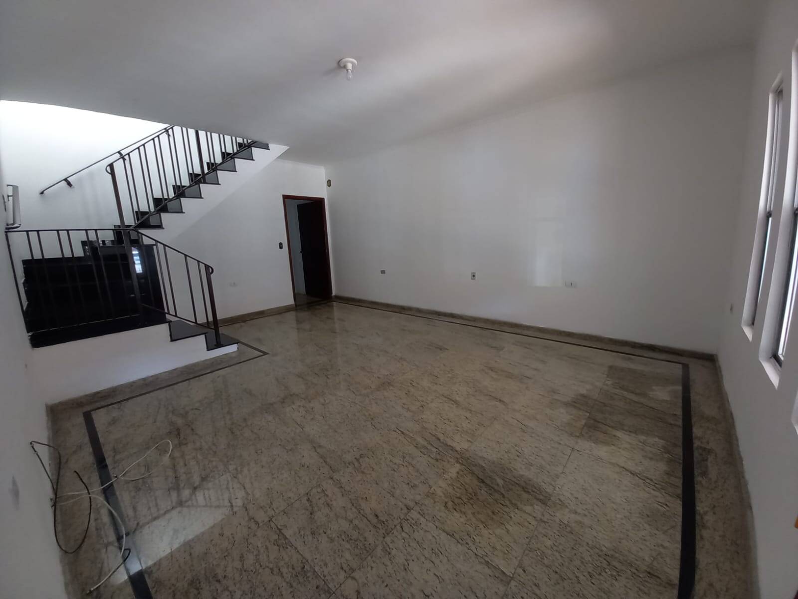 Casa à venda com 3 quartos, 195m² - Foto 9