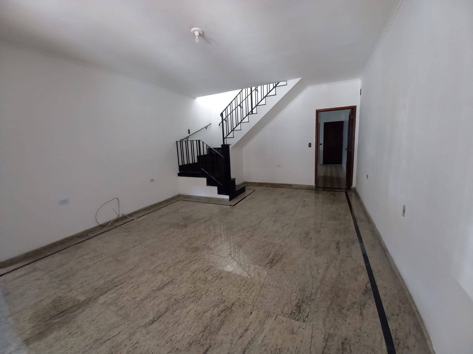 Casa à venda com 3 quartos, 195m² - Foto 3