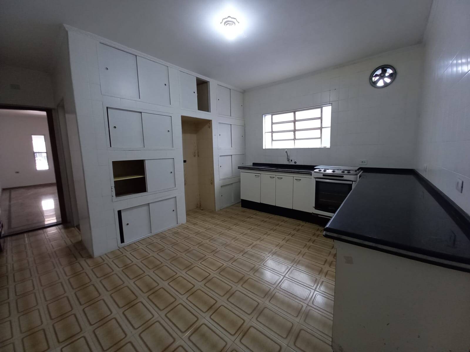 Casa à venda com 3 quartos, 195m² - Foto 4