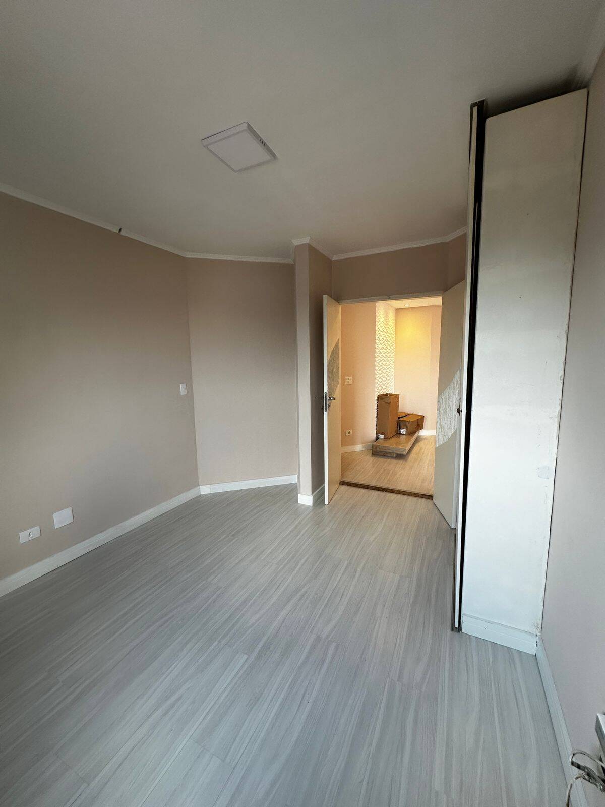 Apartamento à venda com 4 quartos, 188m² - Foto 13