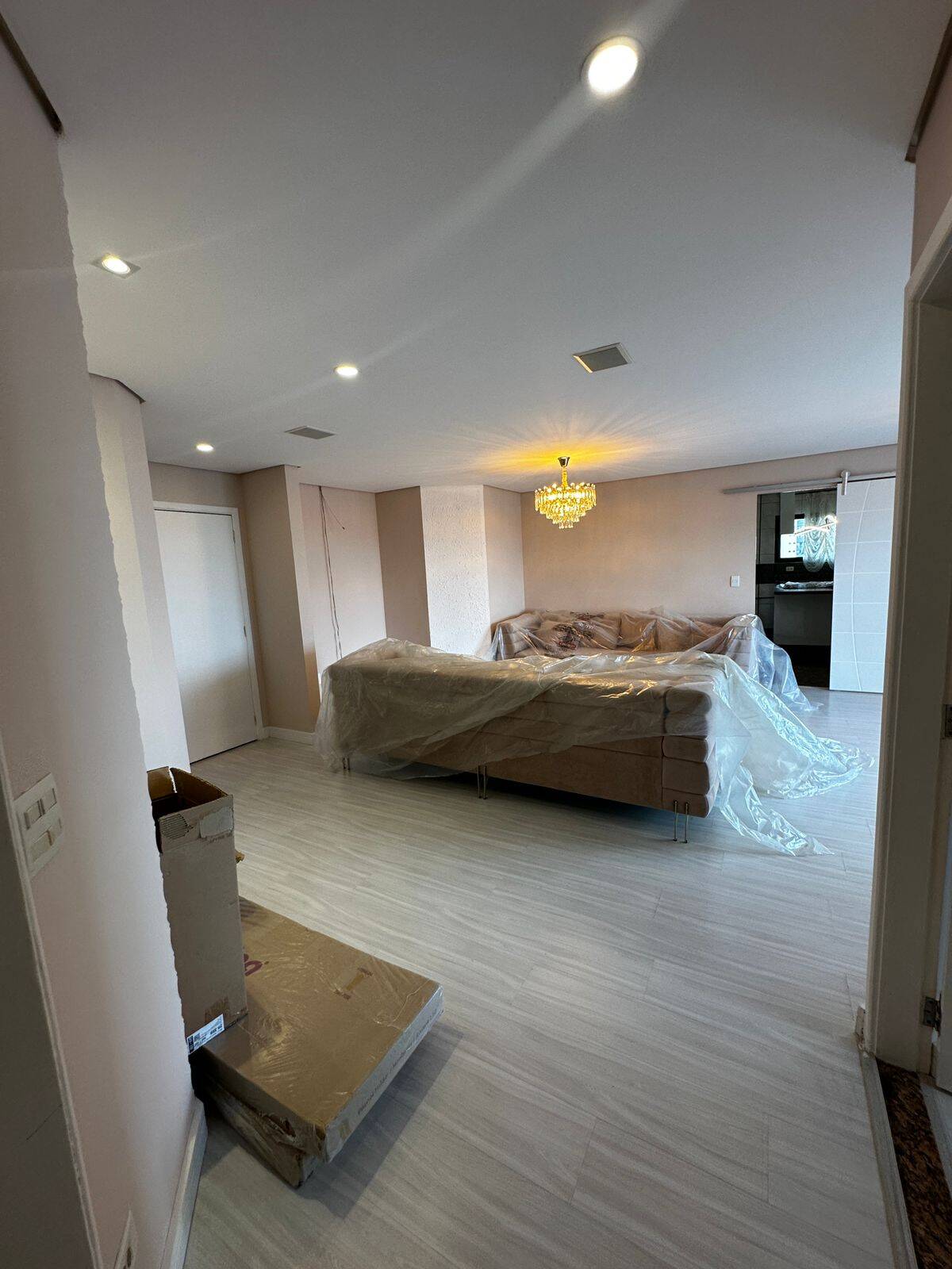 Apartamento à venda com 4 quartos, 188m² - Foto 4