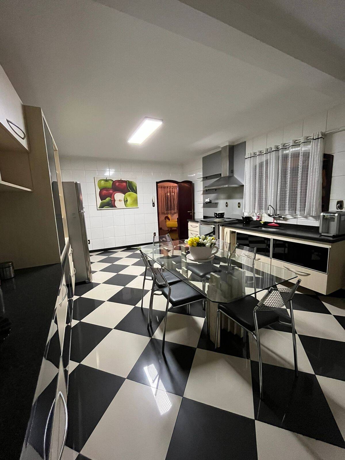 Casa à venda com 3 quartos, 243m² - Foto 3