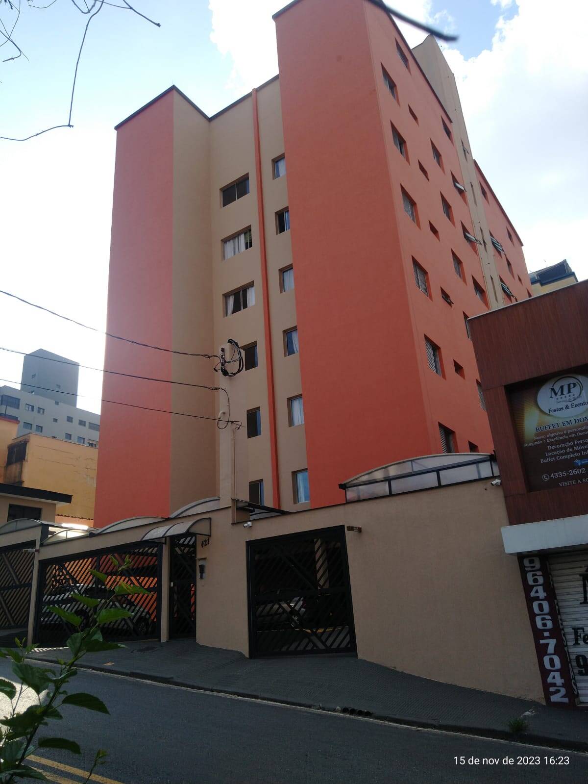 Apartamento à venda com 2 quartos, 69m² - Foto 2