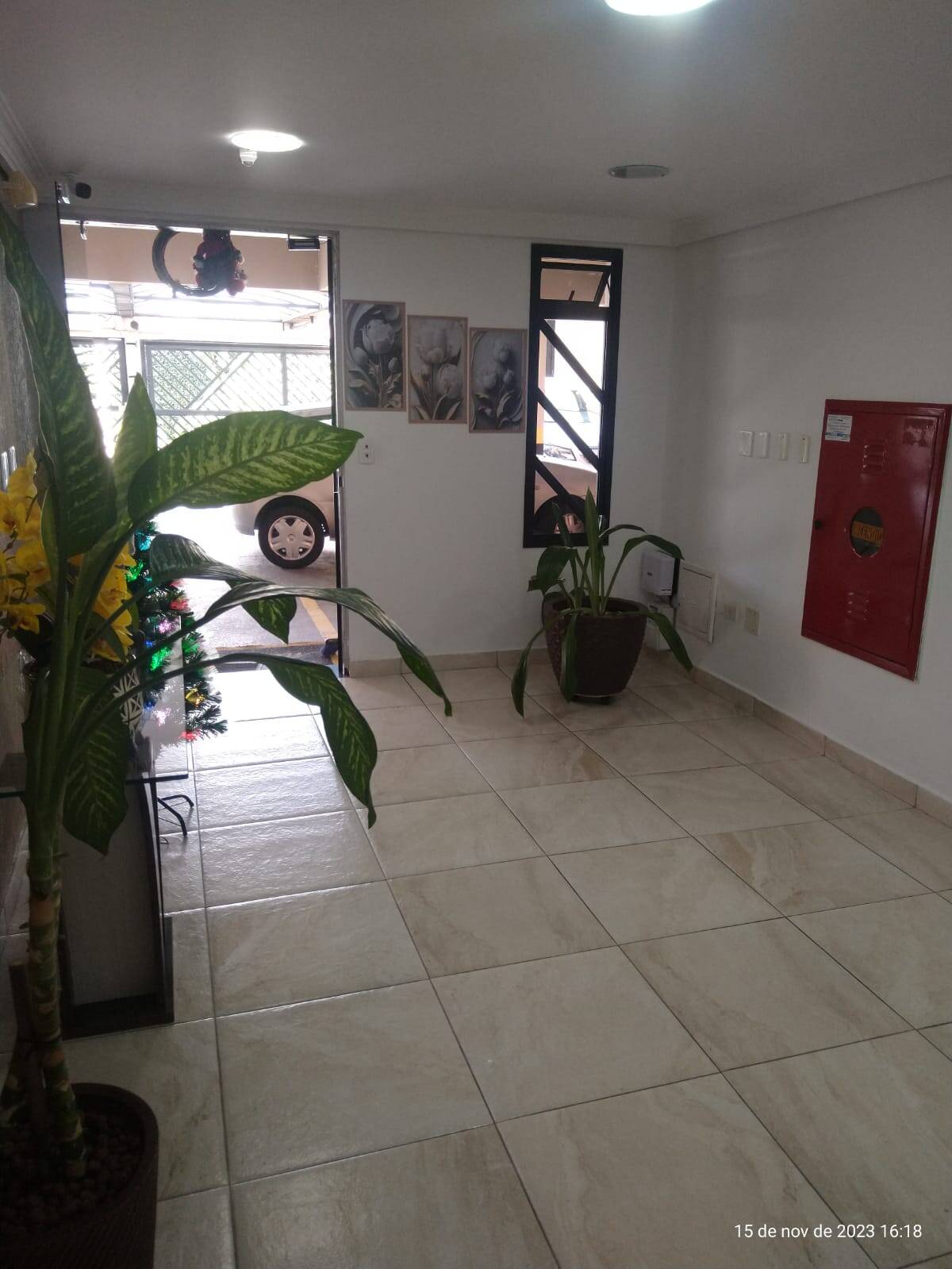 Apartamento à venda com 2 quartos, 69m² - Foto 4