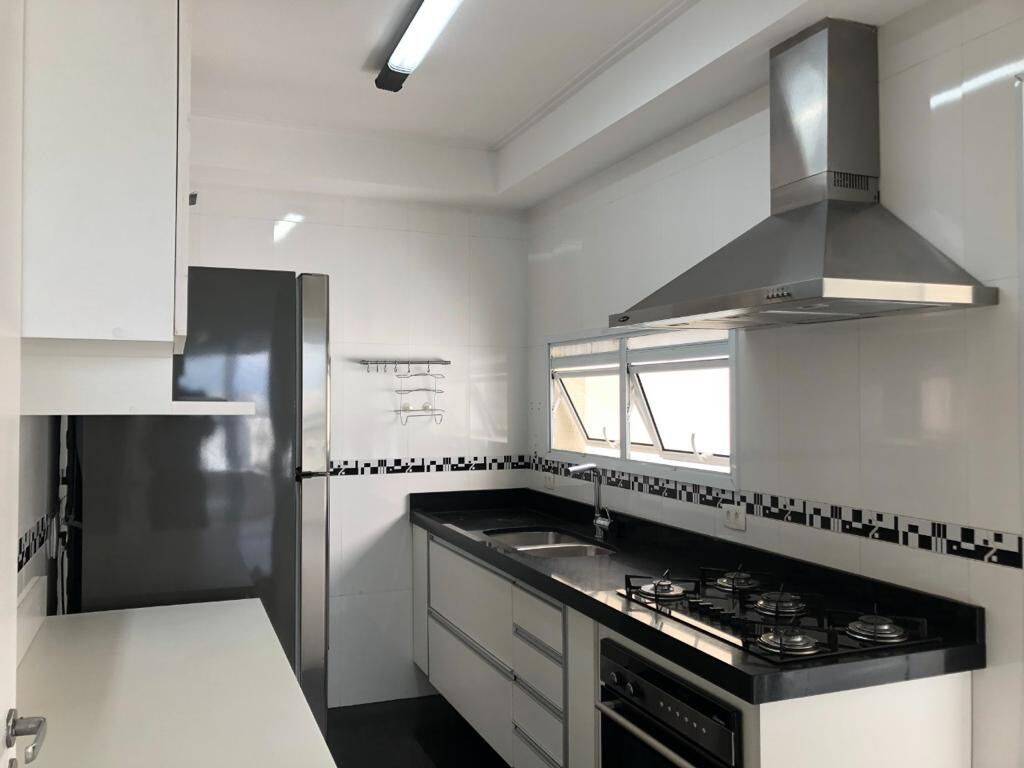 Apartamento à venda com 3 quartos, 107m² - Foto 1