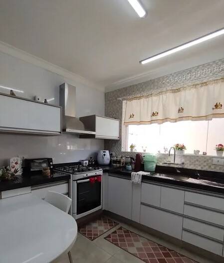 Casa à venda com 3 quartos, 295m² - Foto 16