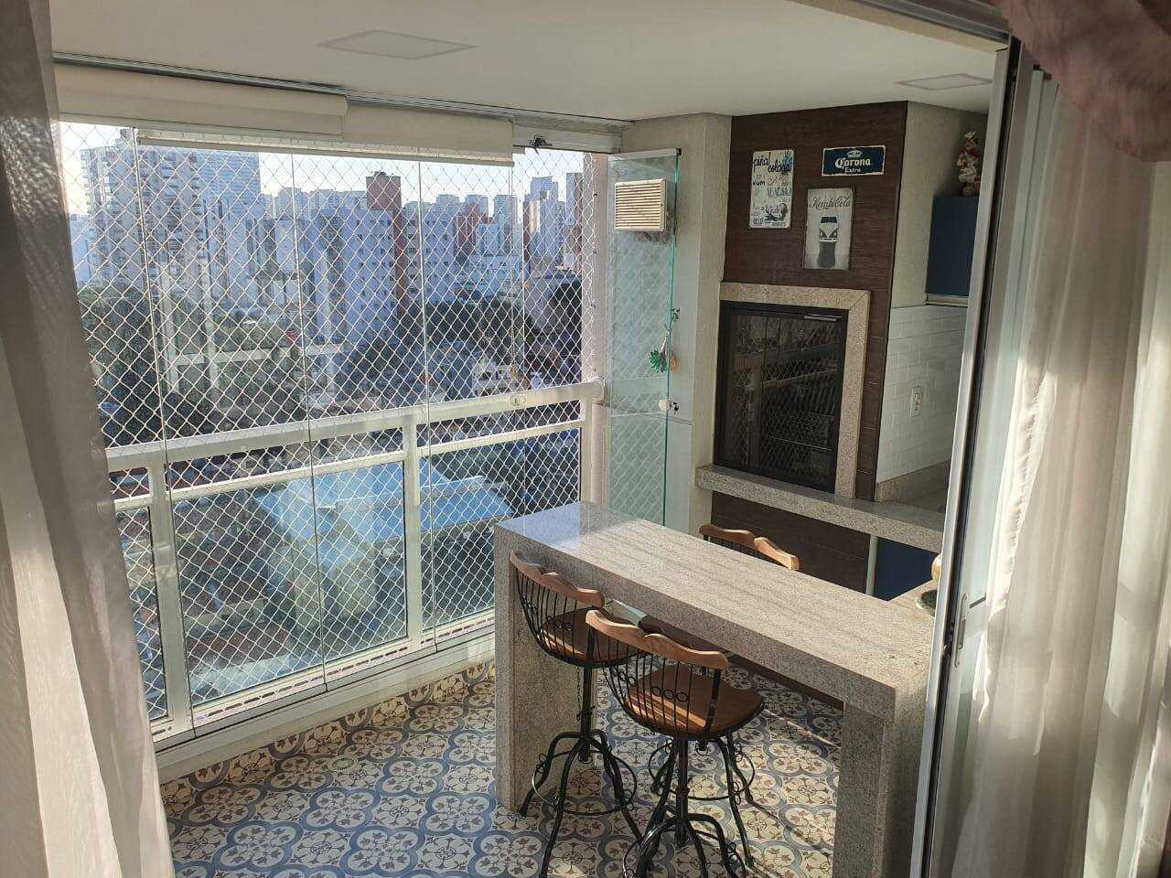 Apartamento à venda com 3 quartos, 130m² - Foto 2