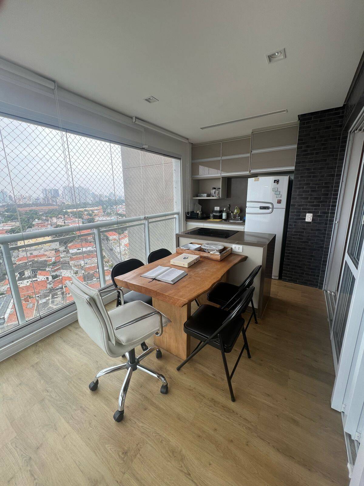 Apartamento à venda com 2 quartos, 60m² - Foto 2