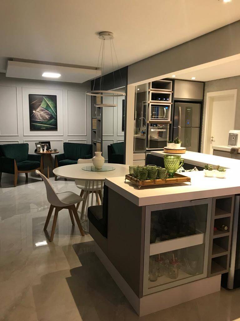 Apartamento à venda com 3 quartos, 145m² - Foto 6