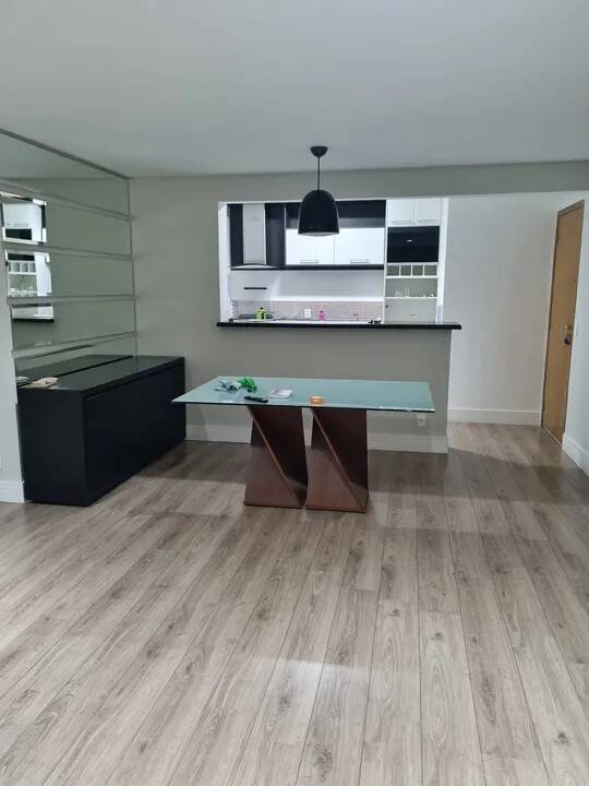 Apartamento à venda com 2 quartos, 91m² - Foto 9