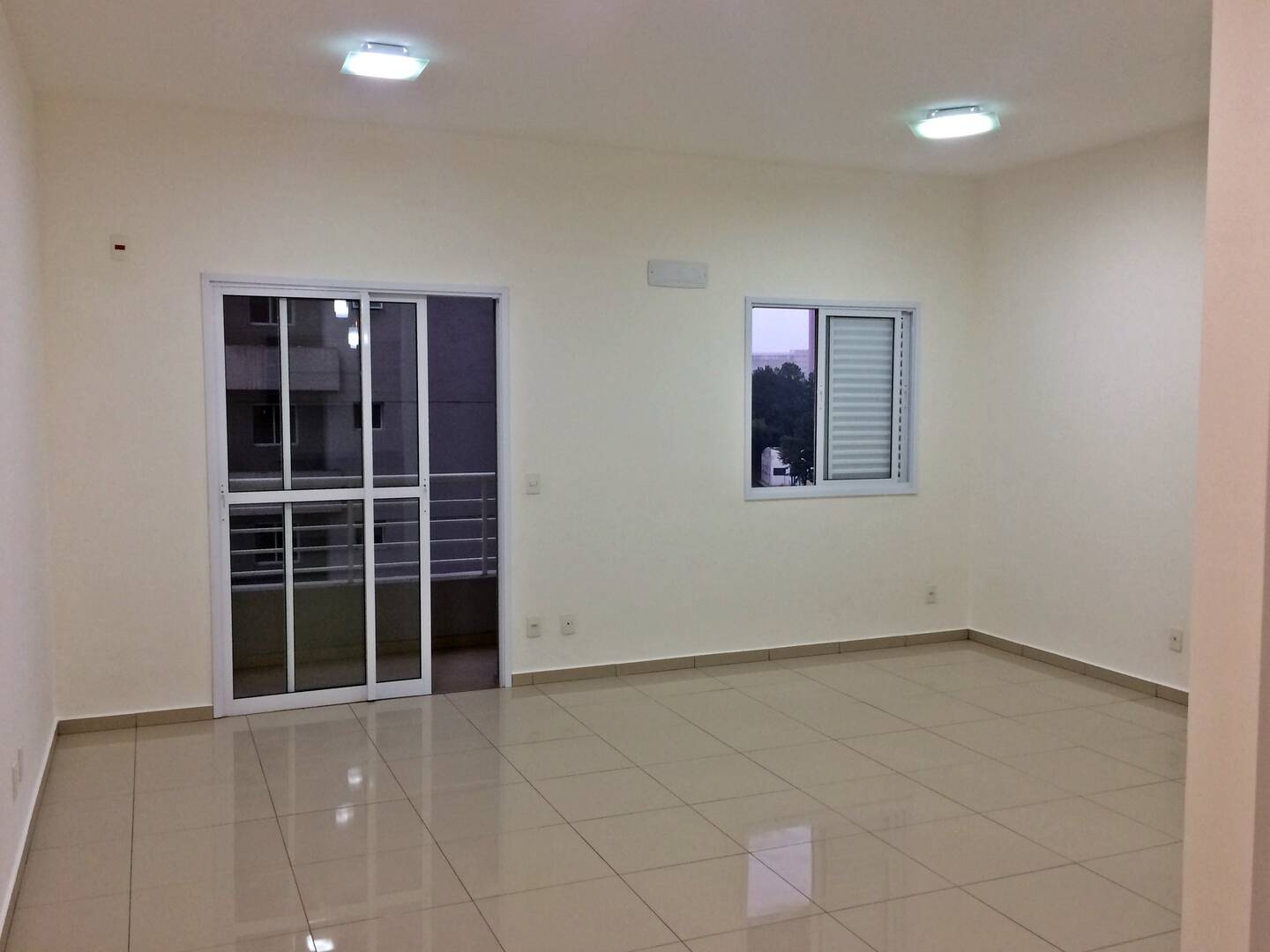 Apartamento à venda com 1 quarto, 42m² - Foto 4