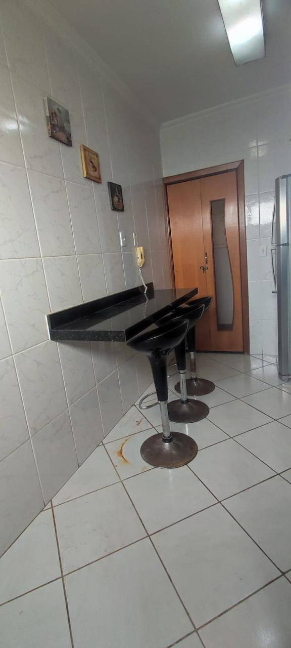 Apartamento à venda com 2 quartos, 74m² - Foto 32