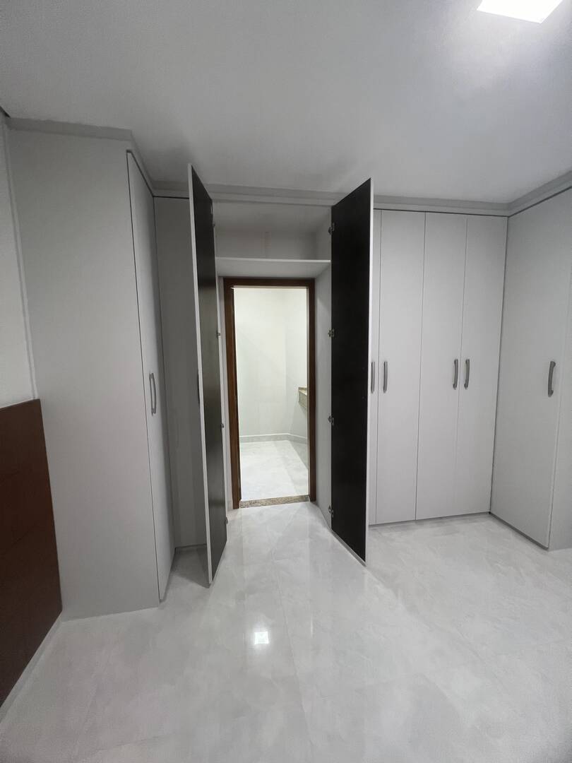 Casa à venda com 3 quartos, 210m² - Foto 16