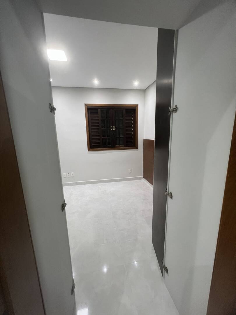 Casa à venda com 3 quartos, 210m² - Foto 20