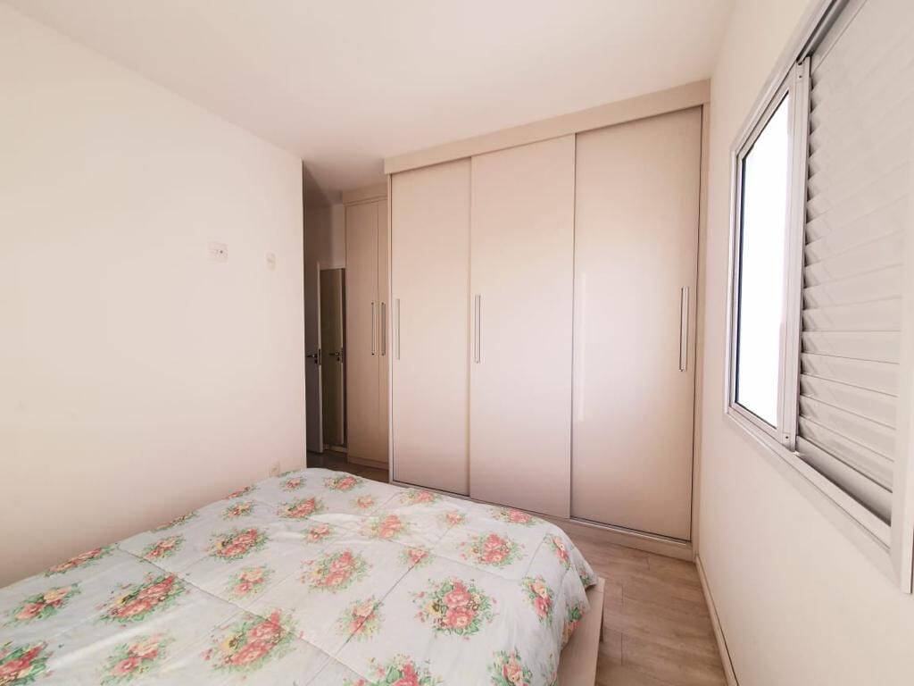 Apartamento à venda com 2 quartos, 64m² - Foto 13